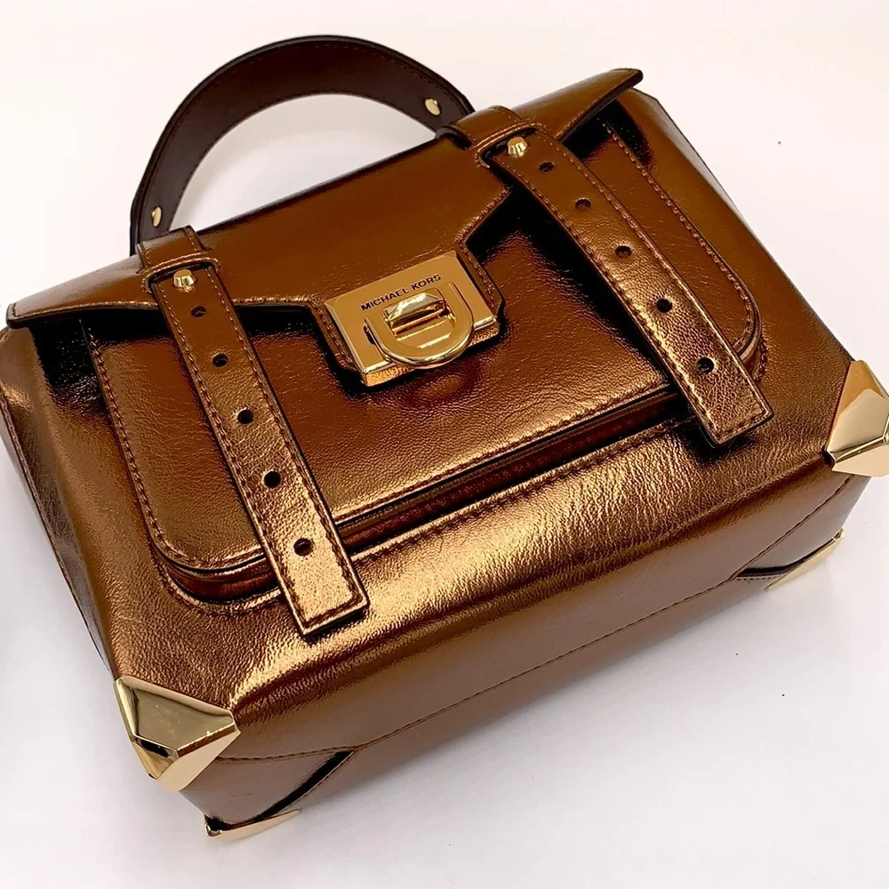 MICHAEL KORS  Manhattan Medium Top Hand  School Patent Satchel MOCHA COLOR